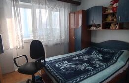 Micro 4 Apartament 3 camere decomandat etaj 2