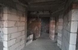 Casă la rosu de vanzare, 257 mp, zona Valea Voievozilor