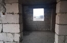 Casă la rosu de vanzare, 257 mp, zona Valea Voievozilor