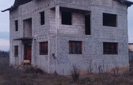 Casă la rosu de vanzare, 257 mp, zona Valea Voievozilor