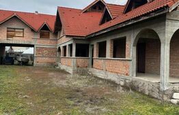 Casa de vanzare la rosu, 10 camere, 246,50 mp, zona Exterior Sud