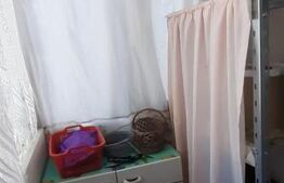 Apartament de vanzare, cu 3 camere, 48 mp, zona Micro 11