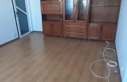 Apartament de vanzare, cu 3 camere, 48 mp, zona Micro 11