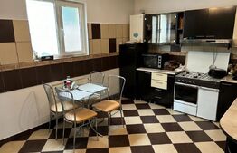 Casa P+1 de vanzare, cu 4 camere, 180 mp, zona Micro 2