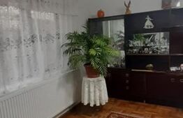 Casa de vanzare, cu 3 camere, 138 mp, zona Calea Domneasca