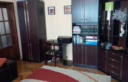 Apartament de vanzare, cu 3 camere, Pucioasa