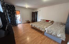 Casa de vanzare cu 5 camere, 200 mp, zona Micro 3