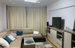 Apartament de vanzare cu 4 camere,  zona Ultracentral SCHIMB SI CU CASA