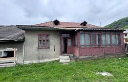 Casa Centrala in Comuna Bezdead