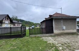 Casa Centrala in Comuna Bezdead
