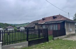 Casa Centrala in Comuna Bezdead