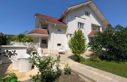  Vilă de lux de vanzare, 15 camere, 550 mp, zona Micro 6, comision 0%