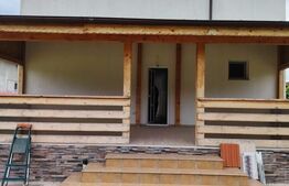 Casa de vanzare, cu 6 camere, 288 mp, zona Voinesti