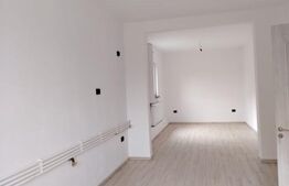 Casa de vanzare, cu 6 camere, 288 mp, zona Voinesti