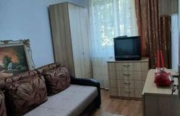 Apartament de vanzare, cu 3 camere, 56 mp, zona Micro 5