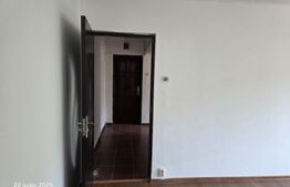 Apartament de vanzare, cu 2 camere, 37 mp, zona Micro 11