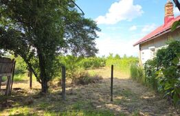 Casa de caramida, de vanzare, 1417 mp teren, zona Jugureni