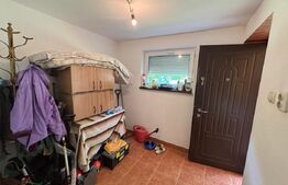 Vila de vanzare, cu 4 camere, 320 mp, zona Șuvița