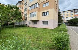 Apartament de vanzare, cu 2 camere, 50 mp, zona Micro 11