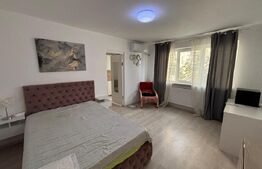 Apartament de vanzare, cu 3 camere, 49 mp, zona Micro 11