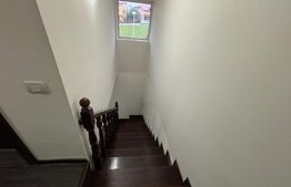 Casa de vanzare, cu 4 camere, 145mp, zona Priseaca