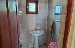 Casa renovabila 2,2 arii taren in Raciu