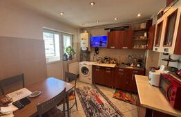 Apartament de vanzare, cu 3 camere, zona Micro 5 