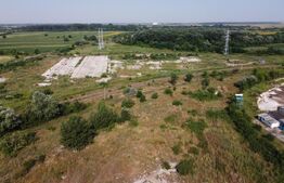 Teren intravilan, de vanzare, 28.760 mp, zona industrială Titu  