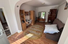 Casa de vacanta, de vanzare, cu 4 camere, 165 mp, zona Vulcana Pandele