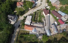 Casa de vacanta, de vanzare, cu 4 camere, 165 mp, zona Vulcana Pandele