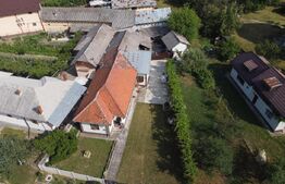 Casa de vacanta, de vanzare, cu 4 camere, 165 mp, zona Vulcana Pandele