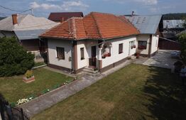 Casa de vacanta, de vanzare, cu 4 camere, 165 mp, zona Vulcana Pandele