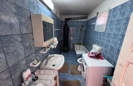 Casa de vacanta, de vanzare, cu 4 camere, 165 mp, zona Vulcana Pandele