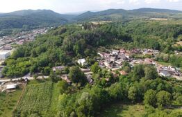 Casa de vacanta, de vanzare, cu 4 camere, 165 mp, zona Vulcana Pandele