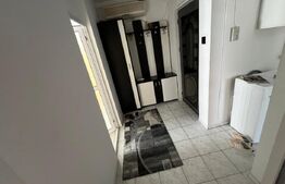 Apartament de vanzare, cu 3 camere, 67 mp utili, zona Micro 11