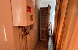 Apartament de vanzare, cu 3 camere, 67 mp utili, zona Micro 11