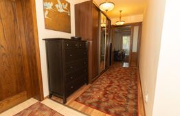 Vila exclusivistă, de vanzare, cu 8 camere, 400 mp, zona Periș 