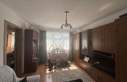 Apartament cu 3 camere, etajul 2/4, 50 mp, Micro 11