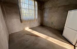 Spațiu industrial + spații de cazare/birouri de închiriat – 8000 mp teren 2 hale