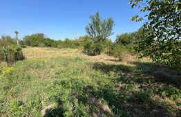 Teren intravilan de vânzare, 2.000 mp, deschidere 30 m