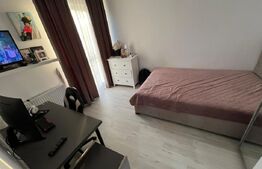 Apartament de vanzare, cu 3 camere, 80 mp, zona Sud