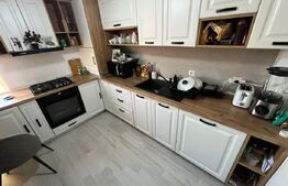 Apartament de vanzare, cu 3 camere, 80 mp, zona Sud