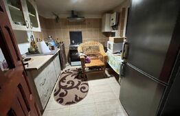  Casă renovată complet, 94 mp utili + curte 39 mp – cu panouri solare