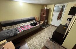  Casă renovată complet, 94 mp utili + curte 39 mp – cu panouri solare