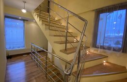 Casa de vanzare, 295 mp, zona Central 