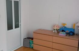 Apartament Decomandat cu 2 Dormitoare, Balcon și Bucătărie Mare – Fieni, 60 mp