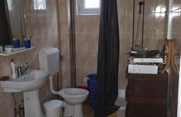 Casă cu acoperisul ars cu teren intravilan, 764 mp, zona Răzvad 