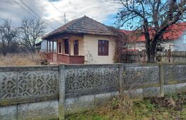 Casă + teren 2000 mp, Vulcana Pandele, utilități complete