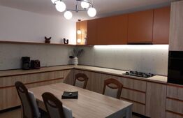 Proprietate unică lângă Arhiescopi Târgoviște – 2 case, teren generos, mobilată 