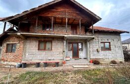 Casa de vanzare, 128 mp, zona Voinesti